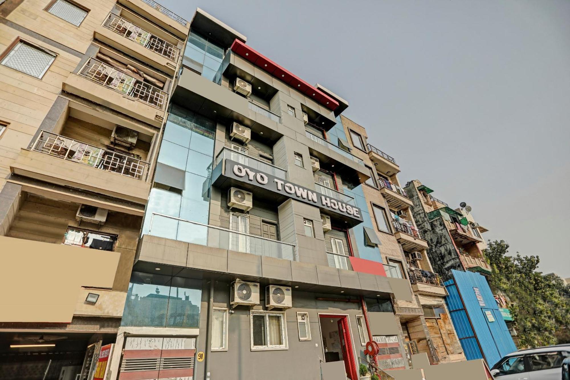 Отель Super Townhouse Mannat Rohini 16 Дели Экстерьер фото