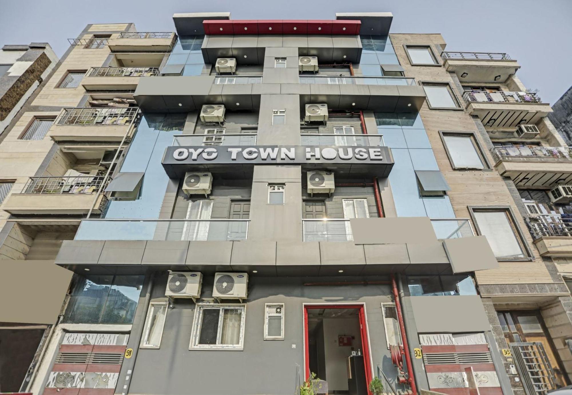 Отель Super Townhouse Mannat Rohini 16 Дели Экстерьер фото