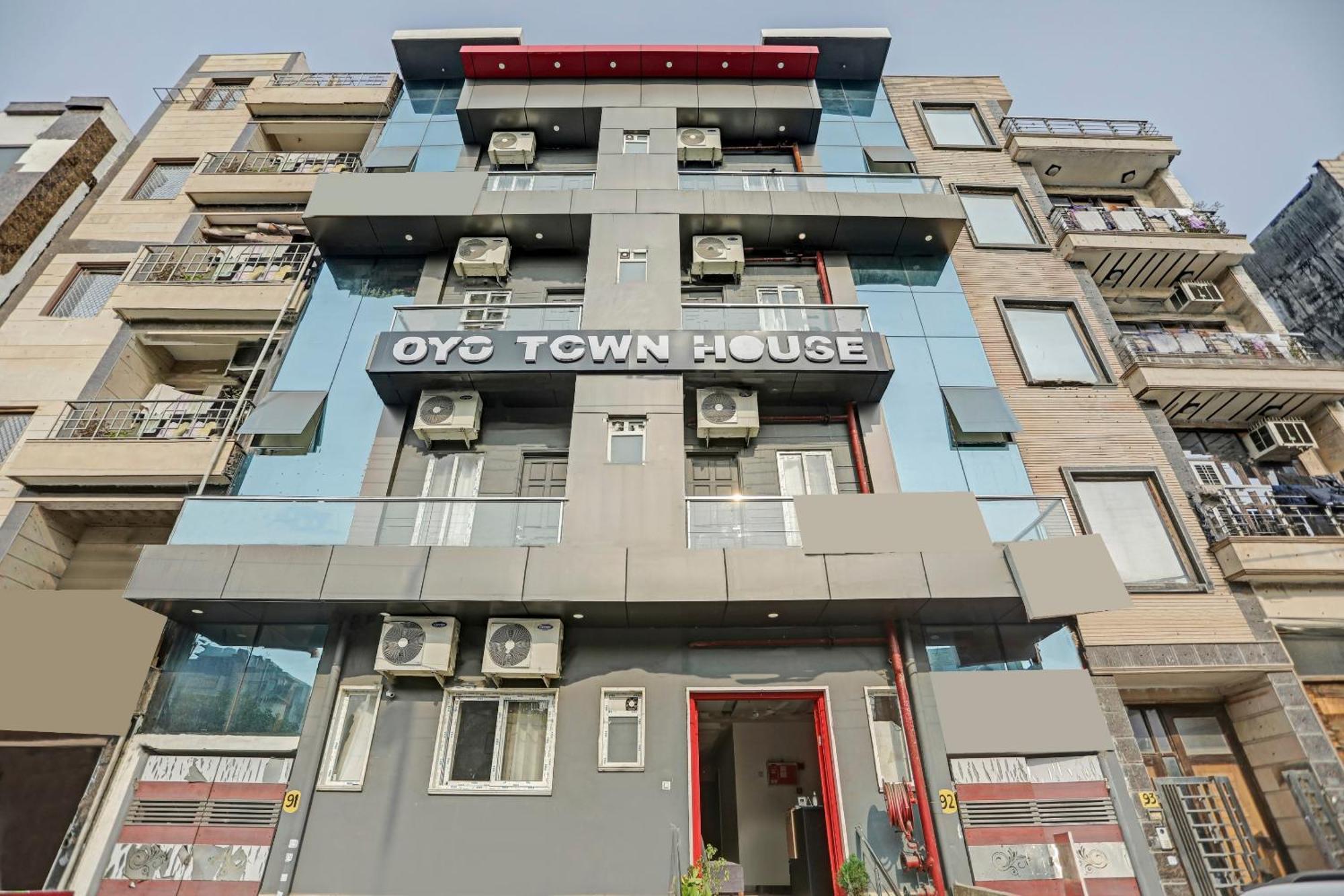 Отель Super Townhouse Mannat Rohini 16 Дели Экстерьер фото